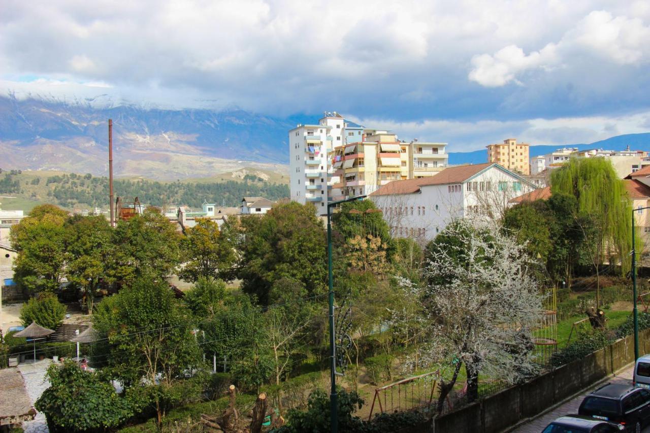 Hotel Bleta Gjirokaster Bagian luar foto